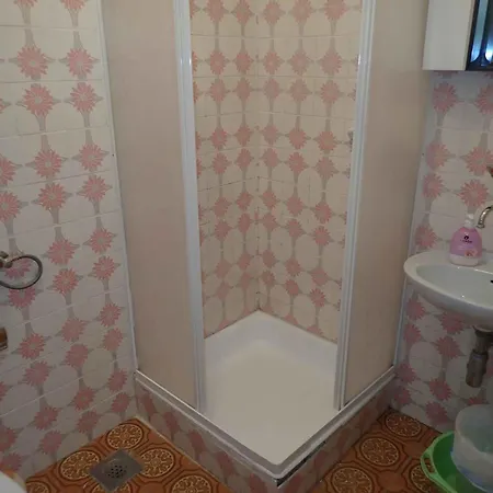 In Starigrad-paklenica 6865 Apartman